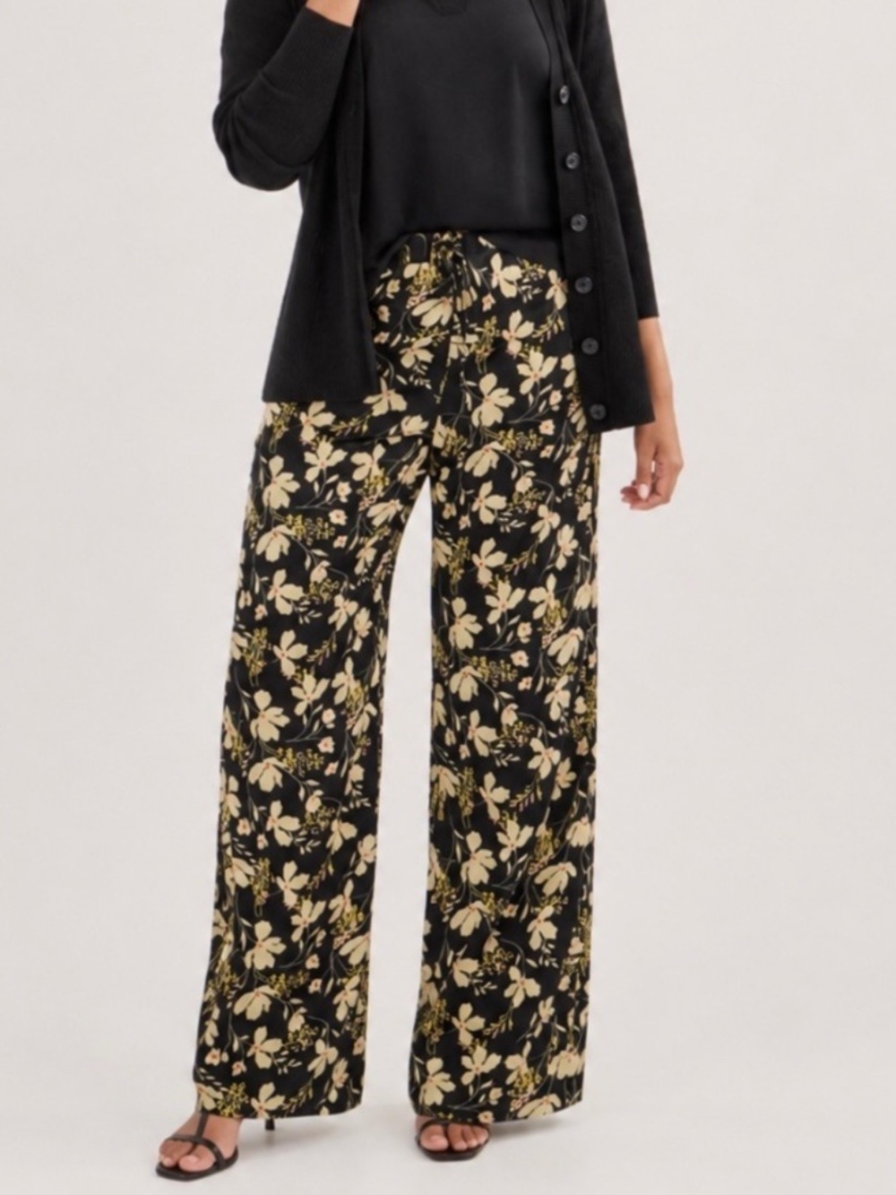 Cabi Set Up Pant Medium Black Floral Wide Leg Elastic Waist Tropical Silky